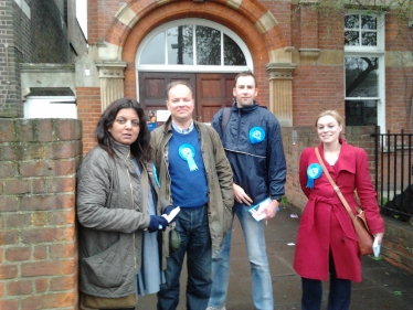 Cllr Michael Mitchell campaigning with Vauxhall Conservatives in Clapham
